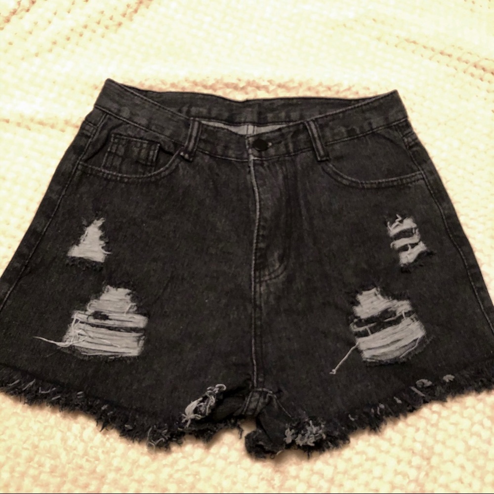 3/30 SHEIN high waisted black shorts 26